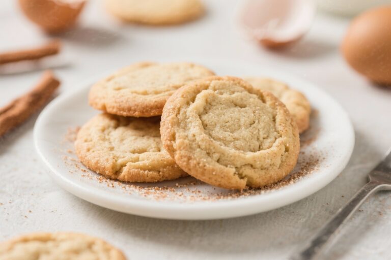 Chewy Eggnog Snickerdoodle Cookies – Soft, Spiced, and Holiday-Ready