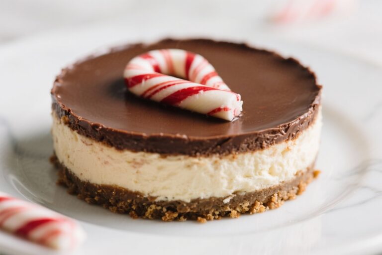 Low-Sugar Peppermint Chocolate Cheesecake – Creamy, Festive, and Balanced